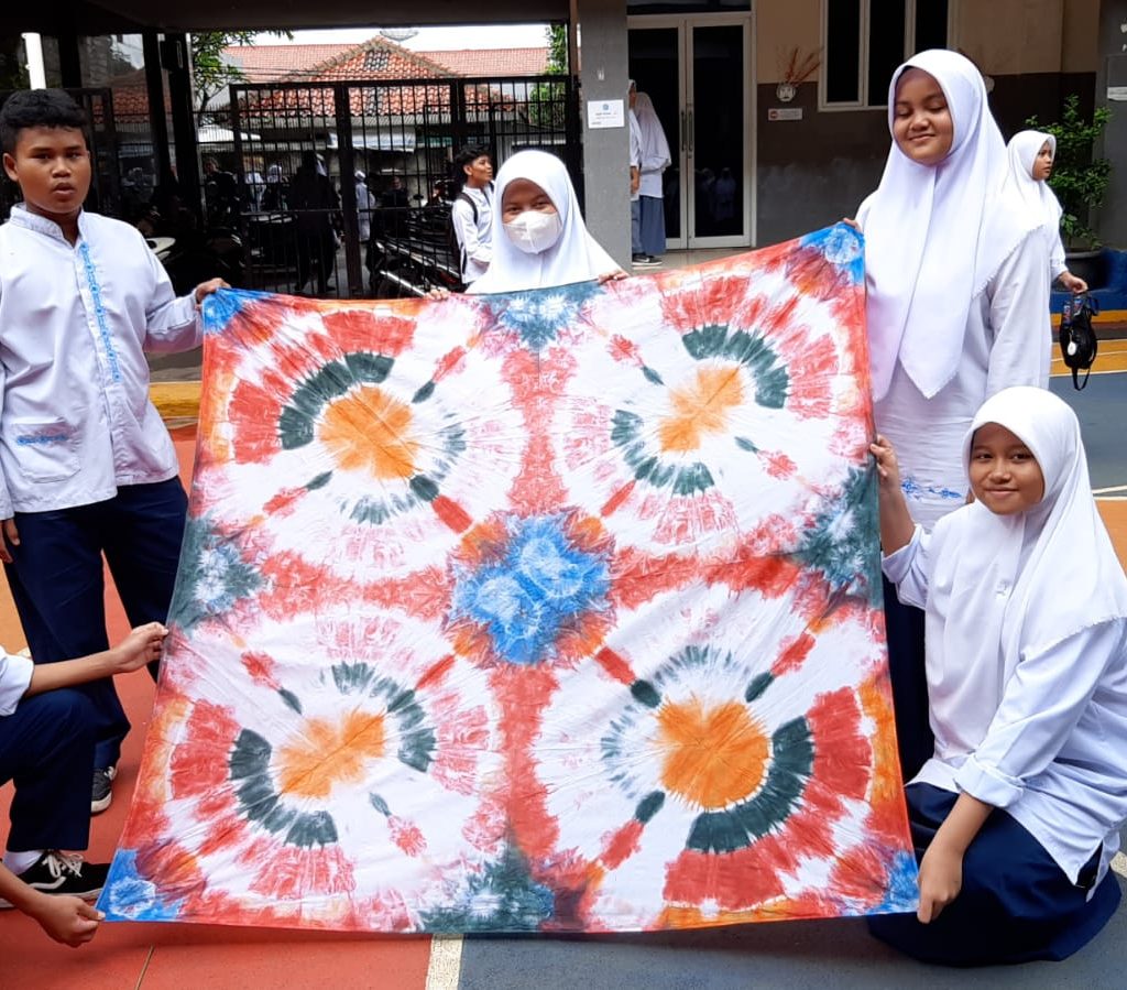 Perlengkapan membatik siswa sd dan smp