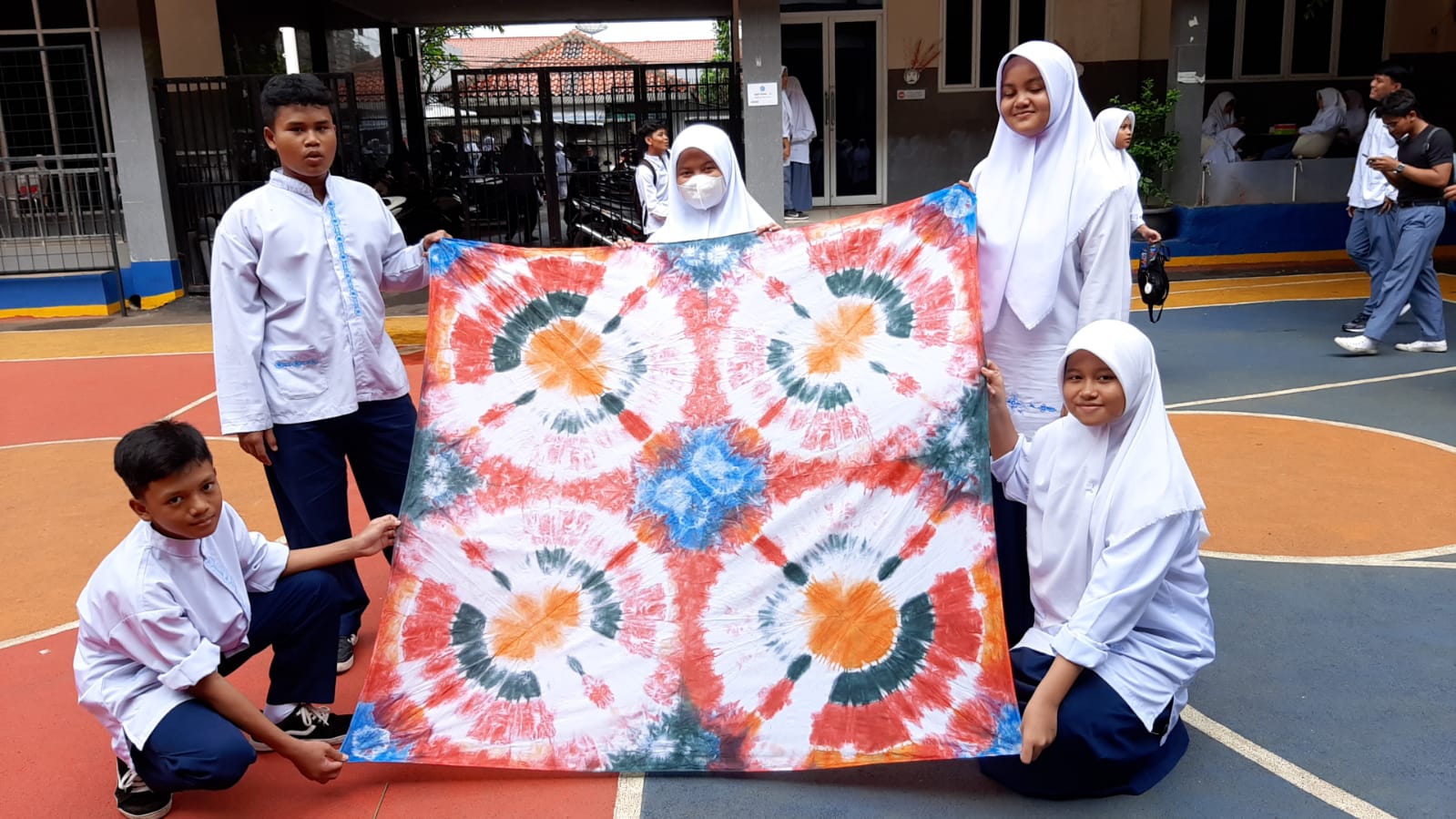 Perlengkapan membatik siswa sd dan smp