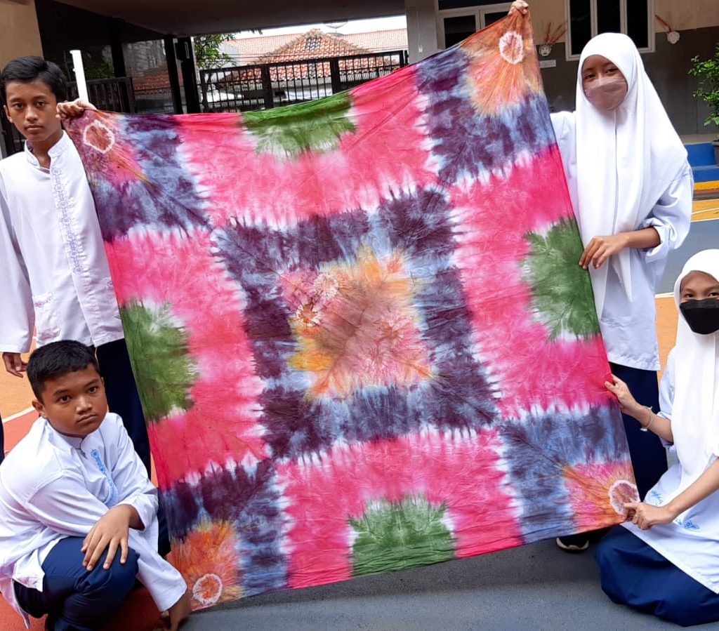 Alat-Alat yang Digunakan Membatik Tie-Dye untuk Pemula SD