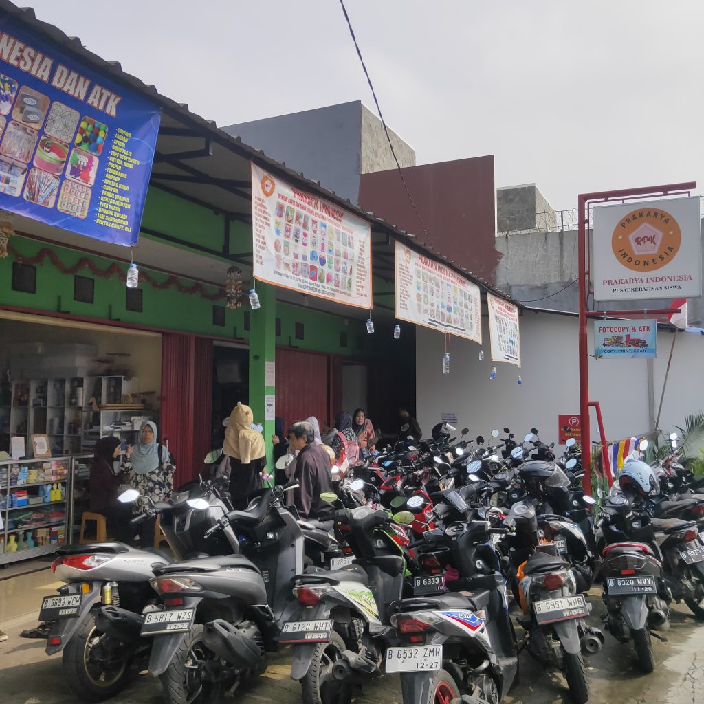 Prakarya Indonesia Diserbu Para Siswa Saat Momen Kegiatan Agustusan mulai tingkat TK SD SMP SMA SMK