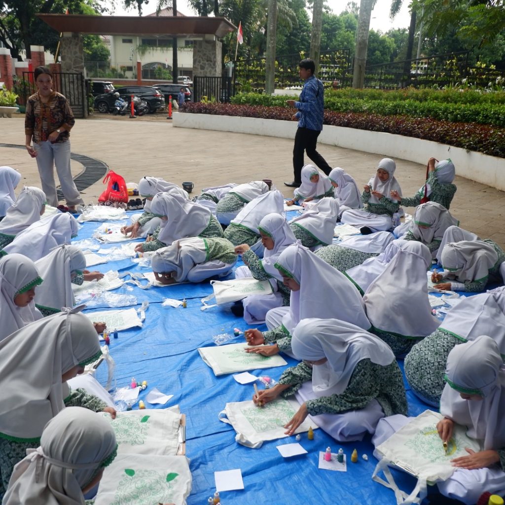 Cat untuk Membatik Siap Pakai Praktis