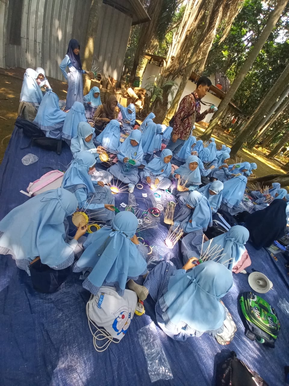 Langkah Membuat Prakarya dari Rotan untuk Siswa SD