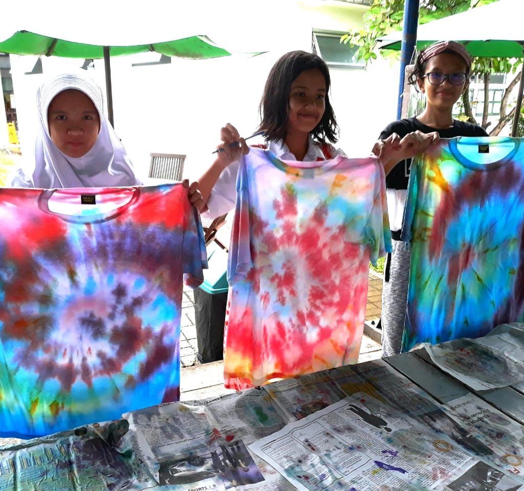 Perlengkapan Membuat Kaos Tie Dye Batik