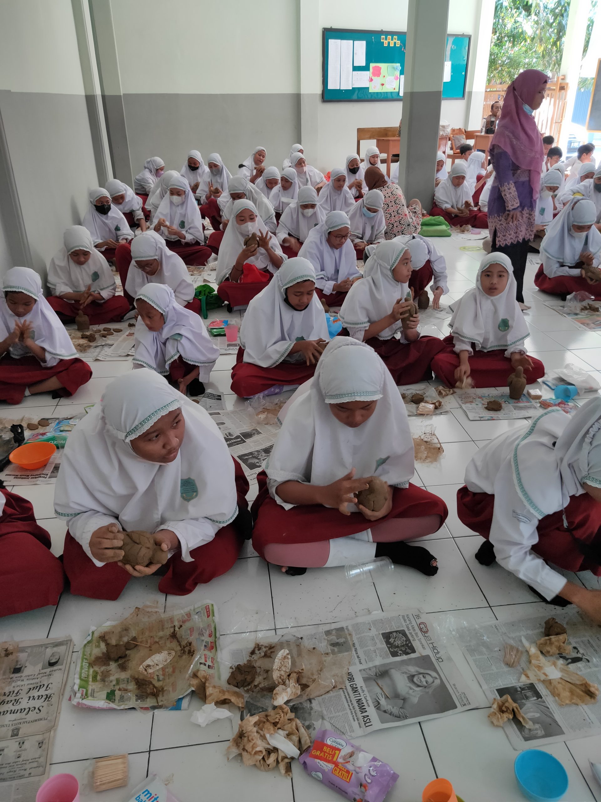 Rekomendasi Toko Kerajinan Tanah Liat Prakarya Terdekat
