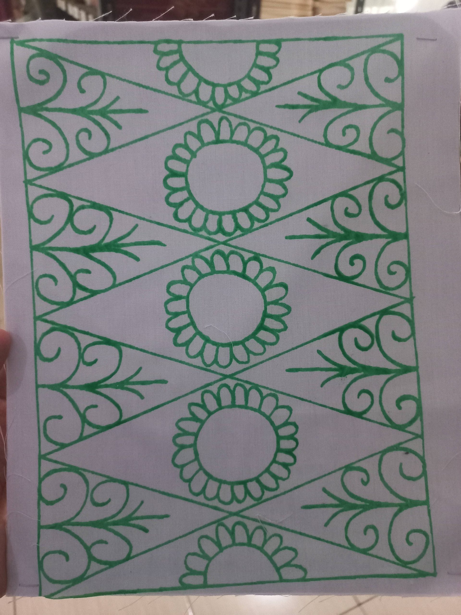 Membatik Motif Betawi dan Ondel-ondel